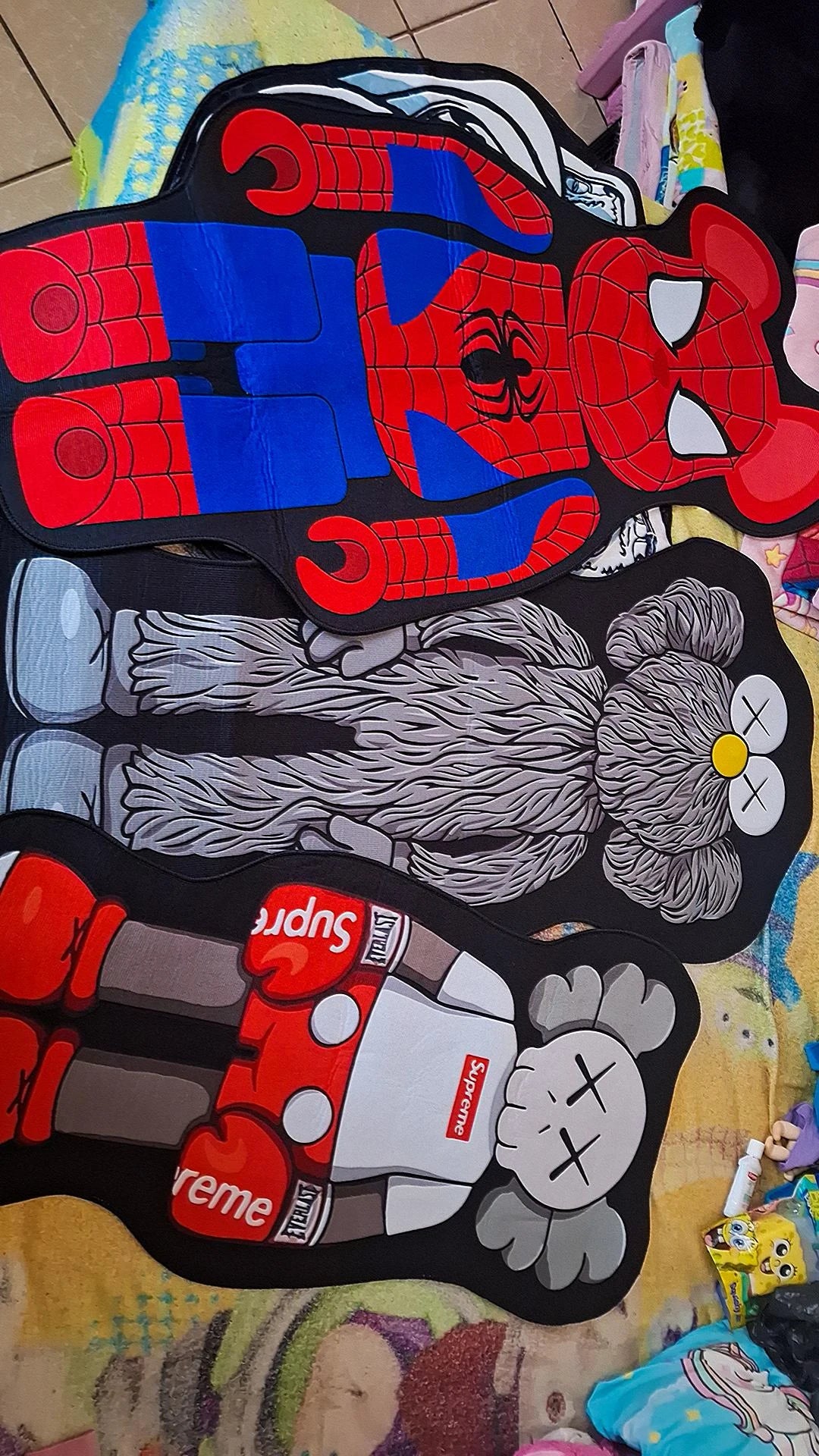 ALFOMBRA AFELPADA KAWS ELMO 60X120 CM